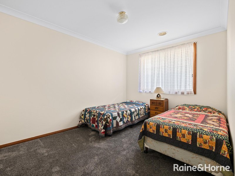 Photo - 5 Quinn Court, Llanarth NSW 2795 - Image 10