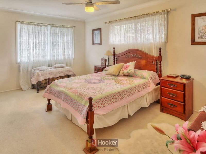 Photo - 5 Raelene Terrace, Springwood QLD 4127 - Image 7