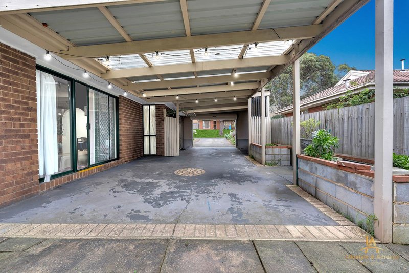 Photo - 5 Raffindale Crescent, Cranbourne West VIC 3977 - Image 19