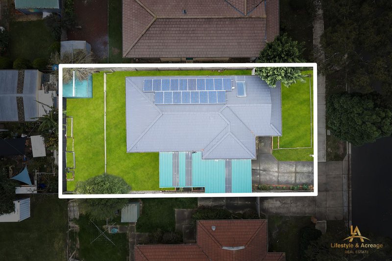 Photo - 5 Raffindale Crescent, Cranbourne West VIC 3977 - Image 21