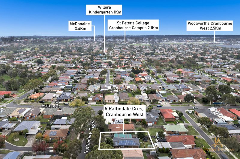 Photo - 5 Raffindale Crescent, Cranbourne West VIC 3977 - Image 23