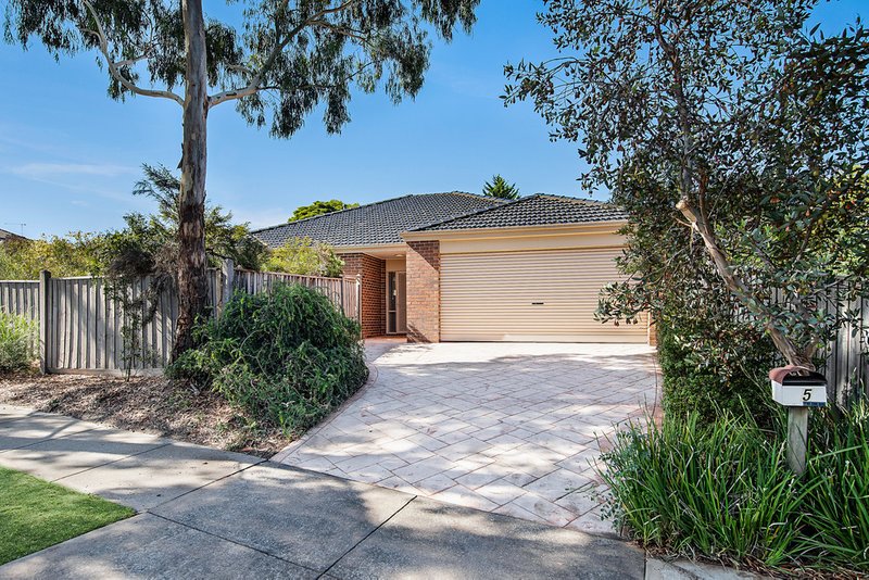 5 Railway Parade North, Glen Waverley VIC 3150