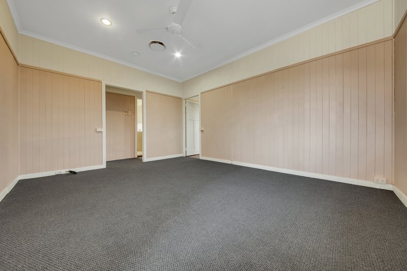 Photo - 5 Railway Street, West Gladstone QLD 4680 - Image 4