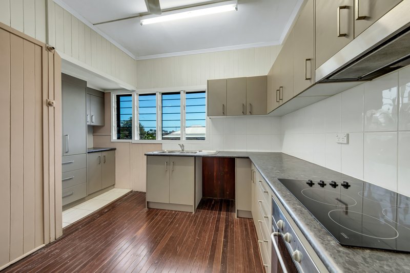 Photo - 5 Railway Street, West Gladstone QLD 4680 - Image 7