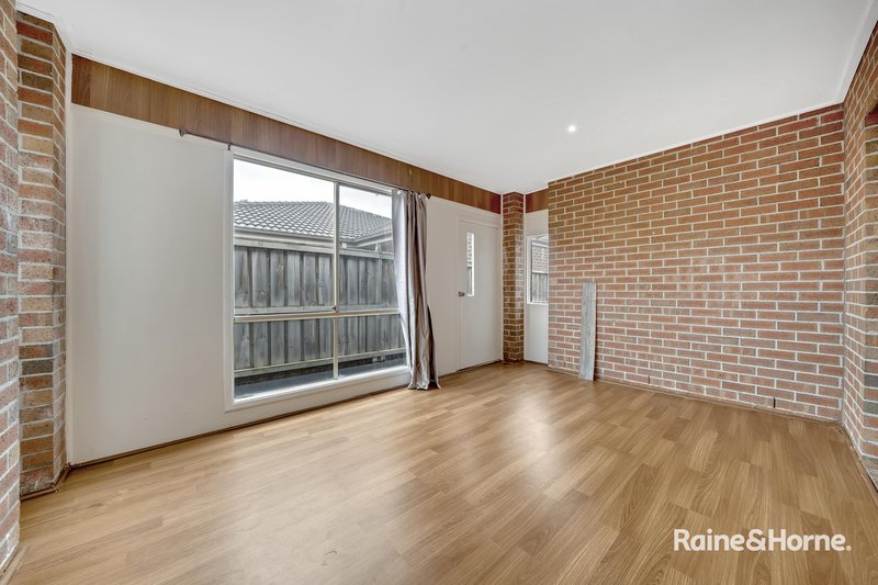 Photo - 5 Rammer Way, Cranbourne East VIC 3977 - Image 13