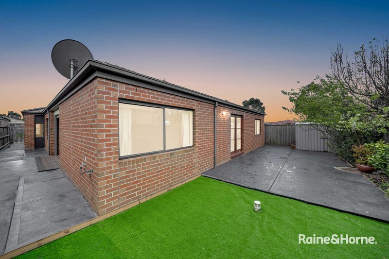 Photo - 5 Rammer Way, Cranbourne East VIC 3977 - Image 14