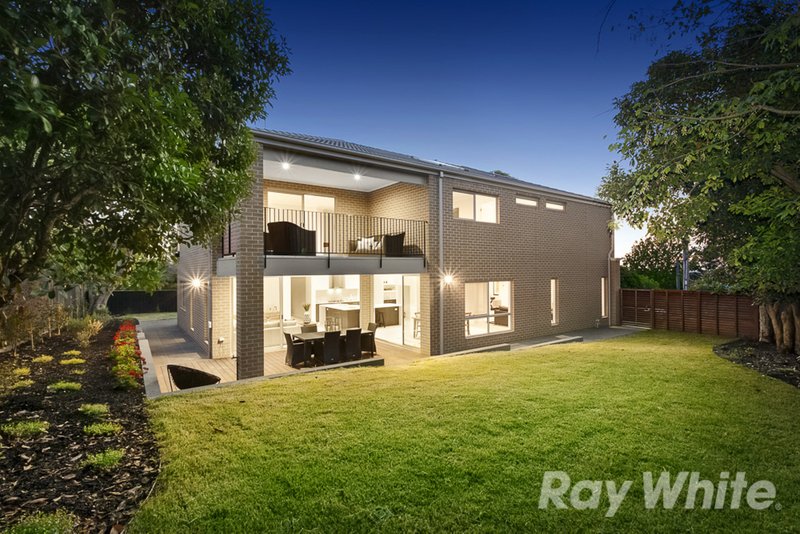 Photo - 5 Randall Court, Mount Waverley VIC 3149 - Image 15