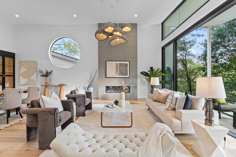 Photo - 5 Raphael Drive, Hornsby Heights NSW 2077 - Image 1