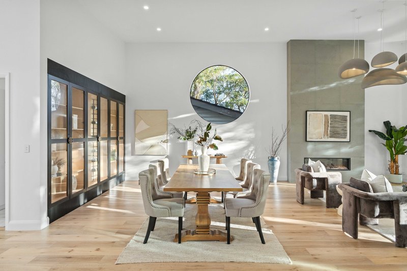 Photo - 5 Raphael Drive, Hornsby Heights NSW 2077 - Image 2