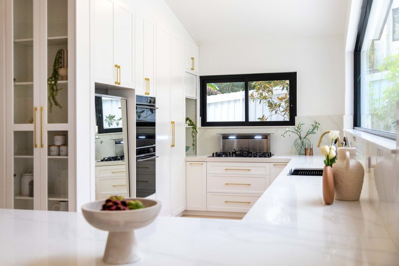 Photo - 5 Raphael Drive, Hornsby Heights NSW 2077 - Image 4