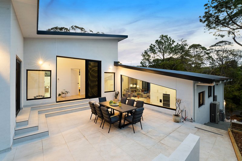 Photo - 5 Raphael Drive, Hornsby Heights NSW 2077 - Image 12