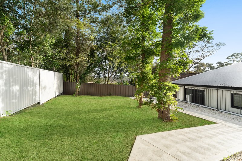 Photo - 5 Raphael Drive, Hornsby Heights NSW 2077 - Image 13