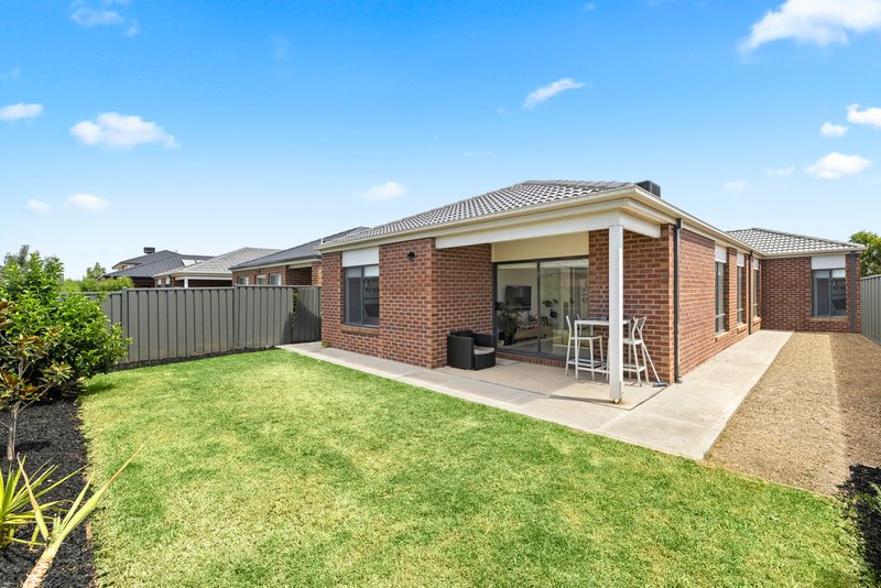 Photo - 5 Rathdowne Road, Werribee VIC 3030 - Image 14