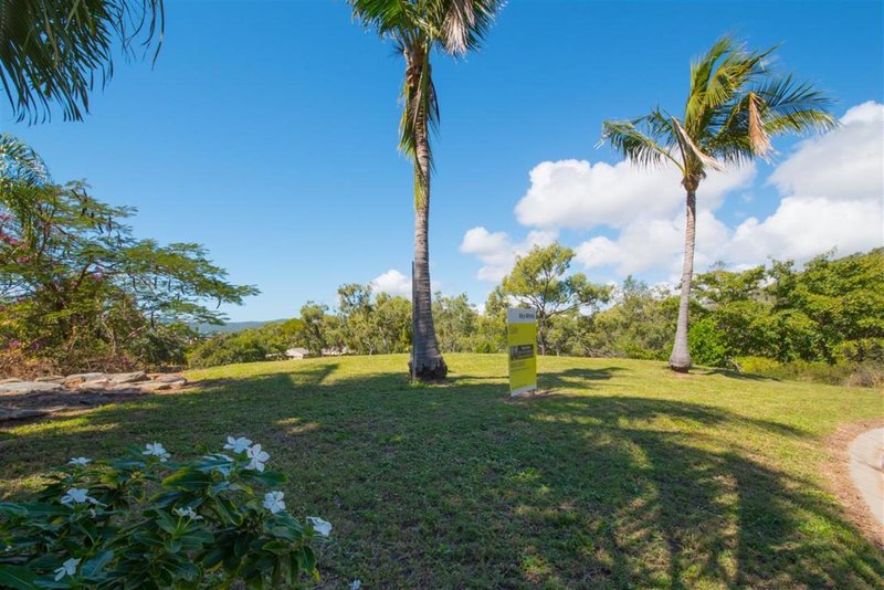 Photo - 5 Rattray Avenue, Hideaway Bay QLD 4800 - Image 4