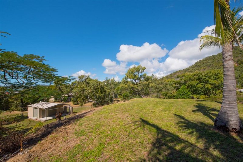 Photo - 5 Rattray Avenue, Hideaway Bay QLD 4800 - Image 5