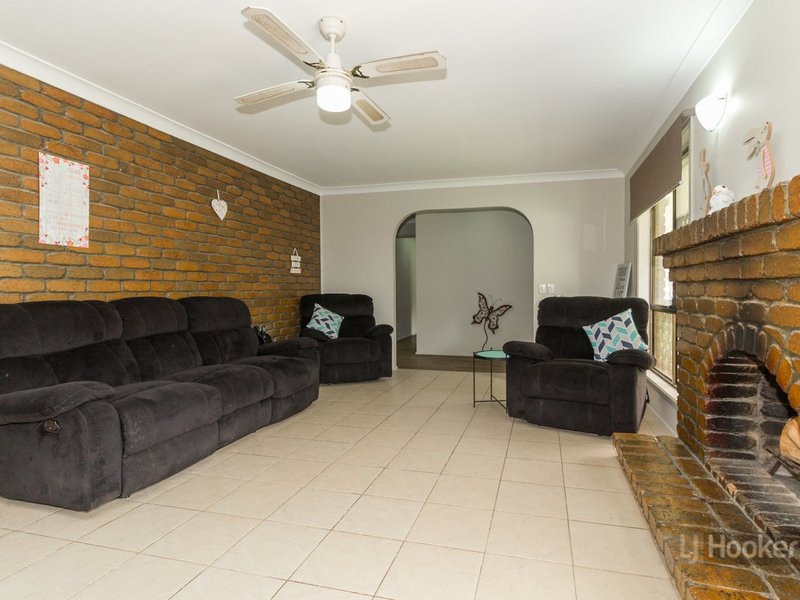 Photo - 5 Rayners Place, Boronia Heights QLD 4124 - Image 5