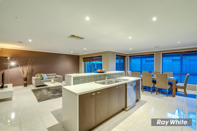 Photo - 5 Rebecca Promenade, Tarneit VIC 3029 - Image 9