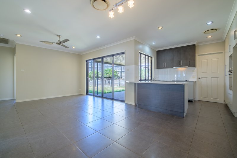 Photo - 5 Redgum Drive, Kirkwood QLD 4680 - Image 5