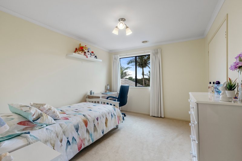 Photo - 5 Reef Court, Aspendale Gardens VIC 3195 - Image 17