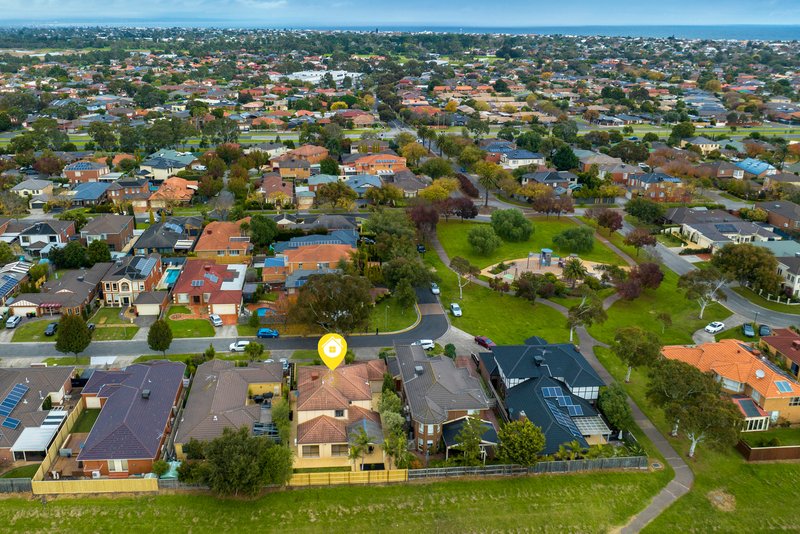 Photo - 5 Reef Court, Aspendale Gardens VIC 3195 - Image 26