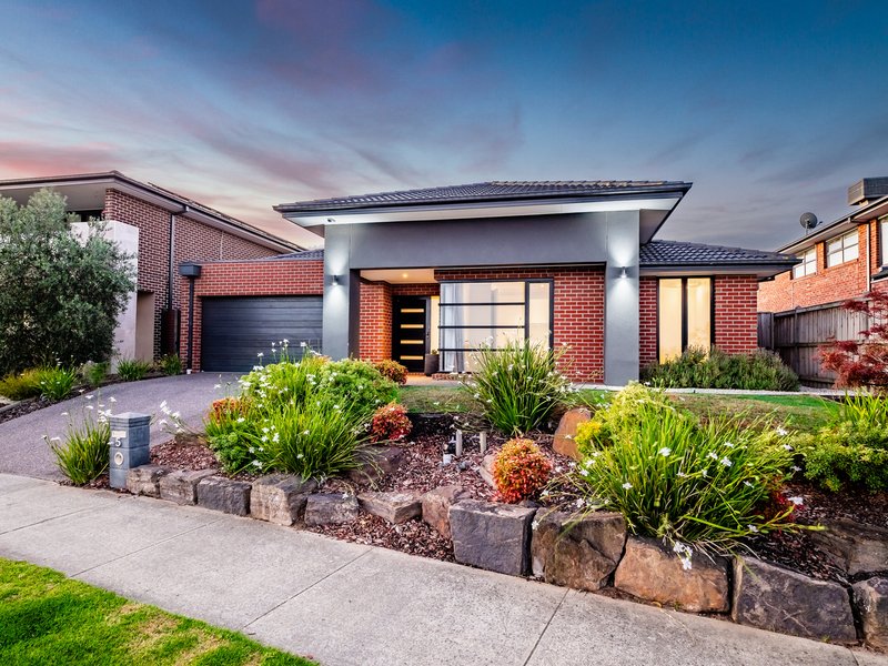 5 Reflections Boulevard, Clyde North VIC 3978