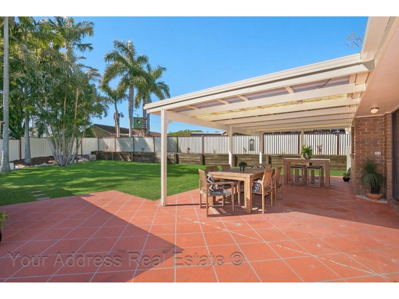 Photo - 5 Regency Drive, Regents Park QLD 4118 - Image 10