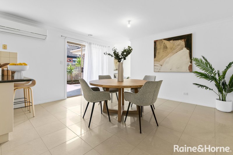 Photo - 5 Regency Road, Roxburgh Park VIC 3064 - Image 6