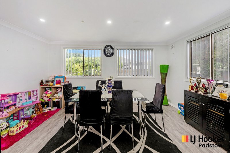 Photo - 5 Reiba Crescent, Revesby NSW 2212 - Image 4