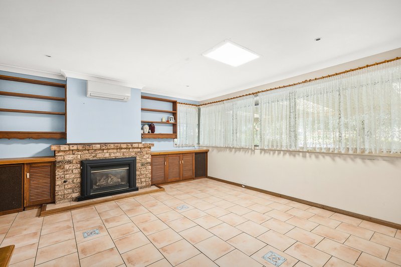 Photo - 5 Reid Avenue, Castle Hill NSW 2154 - Image 2