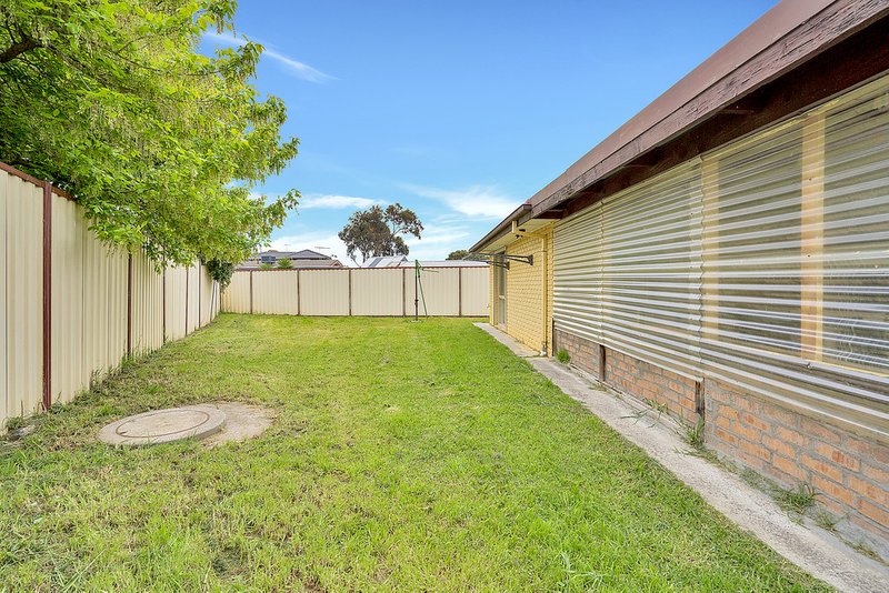 Photo - 5 Renwick Close, Craigieburn VIC 3064 - Image 16