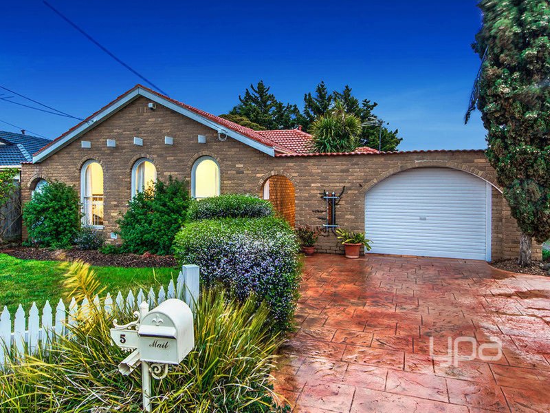 5 Rex Street, Kings Park VIC 3021