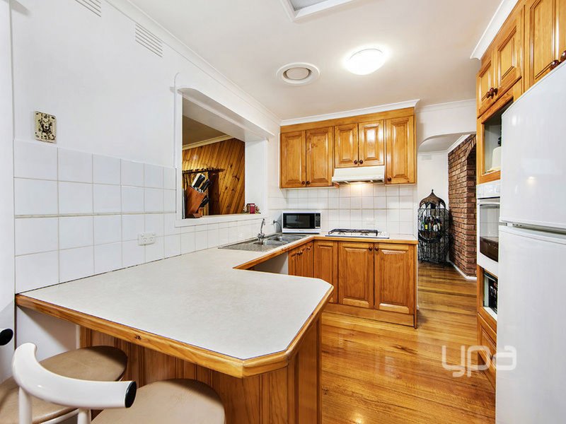 Photo - 5 Rex Street, Kings Park VIC 3021 - Image 3