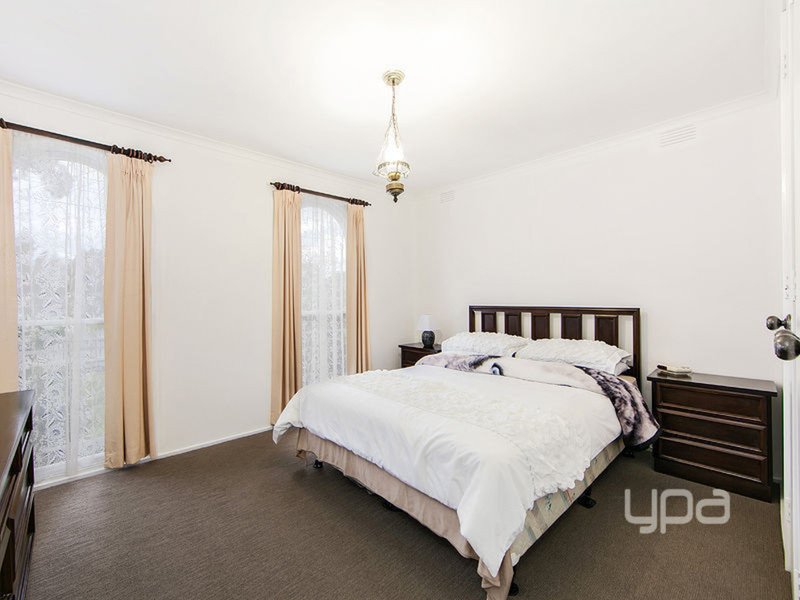 Photo - 5 Rex Street, Kings Park VIC 3021 - Image 8