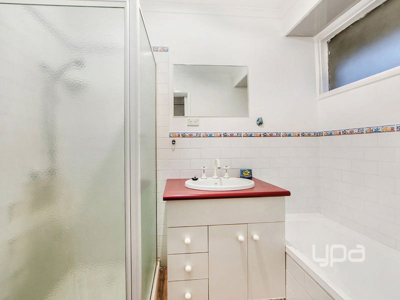 Photo - 5 Rex Street, Kings Park VIC 3021 - Image 10