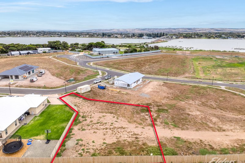 Photo - 5 Richard Court, Hindmarsh Island SA 5214 - Image 1