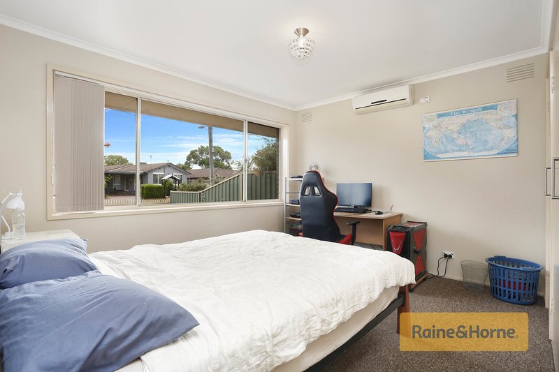 Photo - 5 Rigel Street, Melton VIC 3337 - Image 5