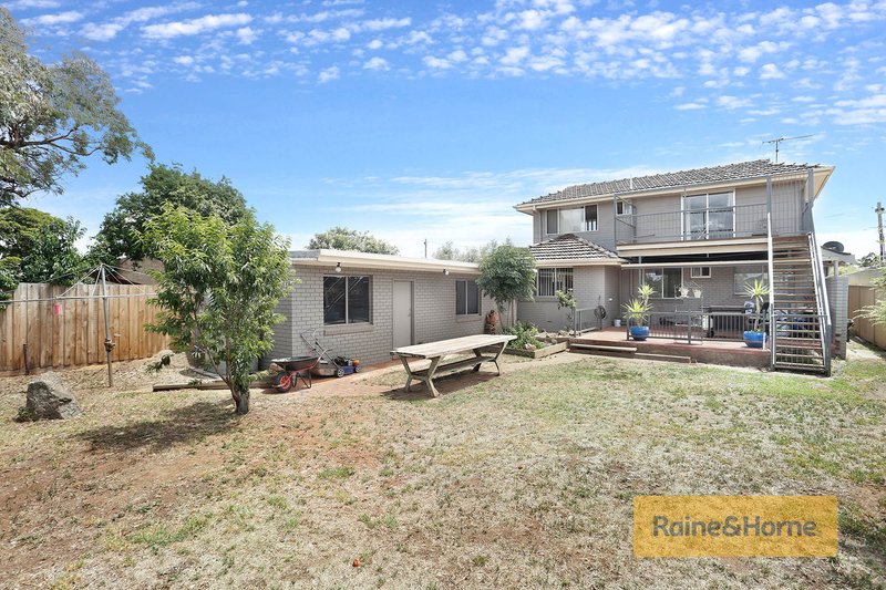 Photo - 5 Rigel Street, Melton VIC 3337 - Image 7