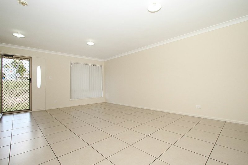 Photo - 5 Riley Court, Kensington Grove QLD 4341 - Image 10