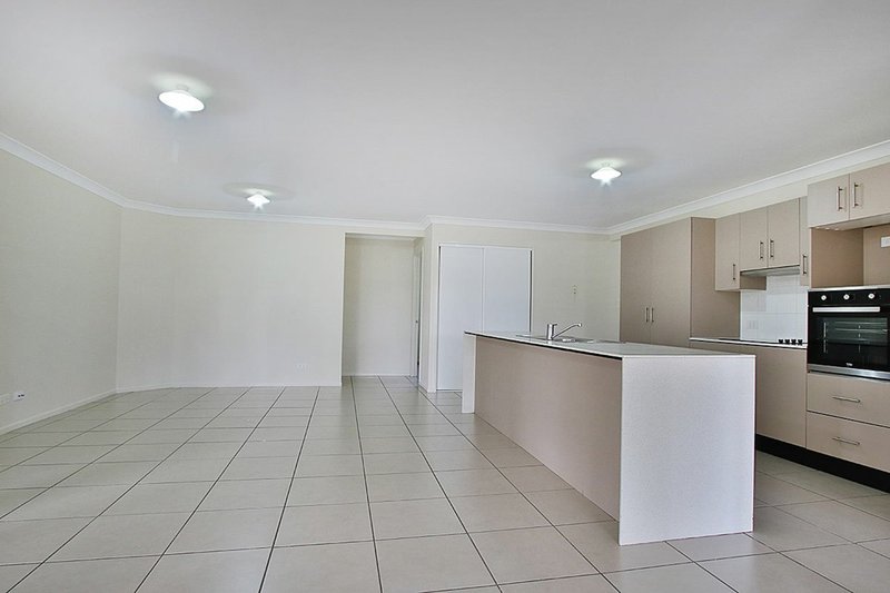 Photo - 5 Riley Court, Kensington Grove QLD 4341 - Image 15