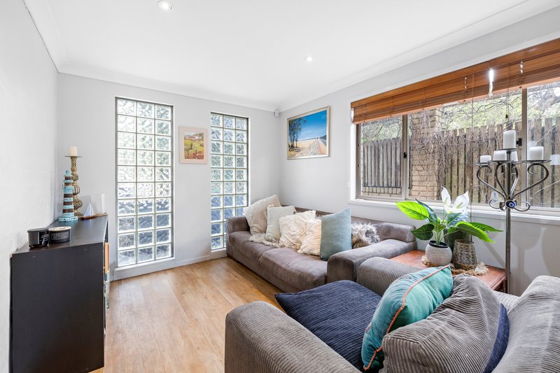 Photo - 5 Rimfire Crescent, Cranbourne VIC 3977 - Image 7
