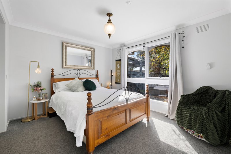 Photo - 5 Rimfire Crescent, Cranbourne VIC 3977 - Image 8