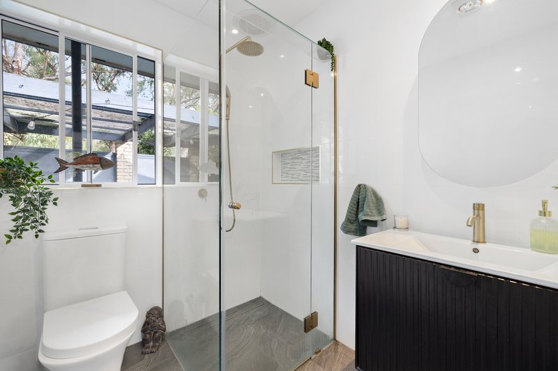 Photo - 5 Rimfire Crescent, Cranbourne VIC 3977 - Image 9