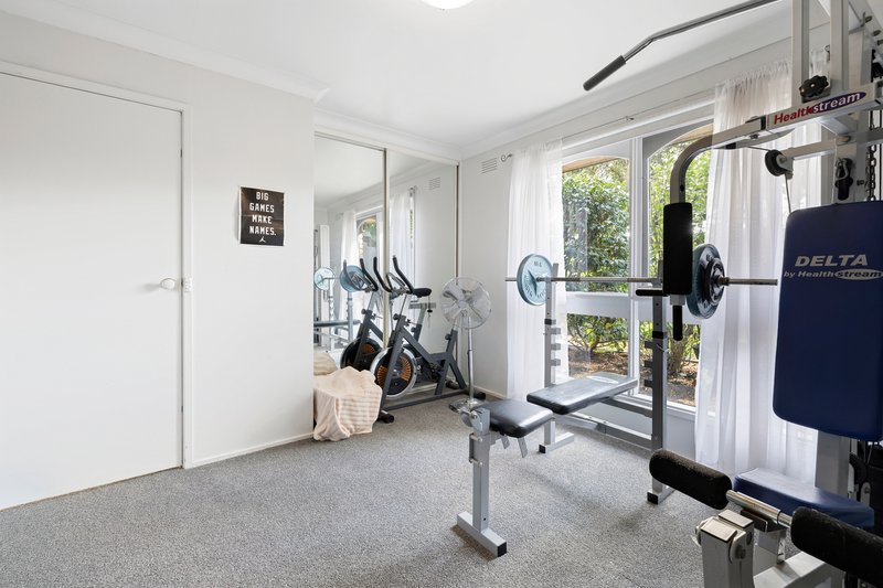 Photo - 5 Rimfire Crescent, Cranbourne VIC 3977 - Image 11