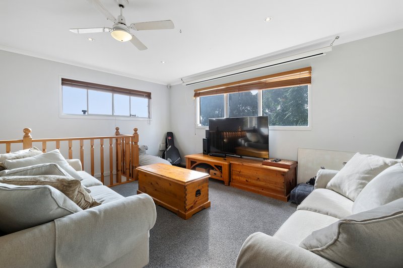 Photo - 5 Rimfire Crescent, Cranbourne VIC 3977 - Image 15