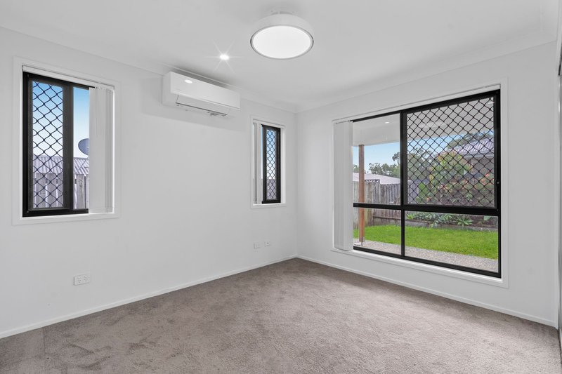 Photo - 5 Rise Circuit, Pacific Pines QLD 4211 - Image 7
