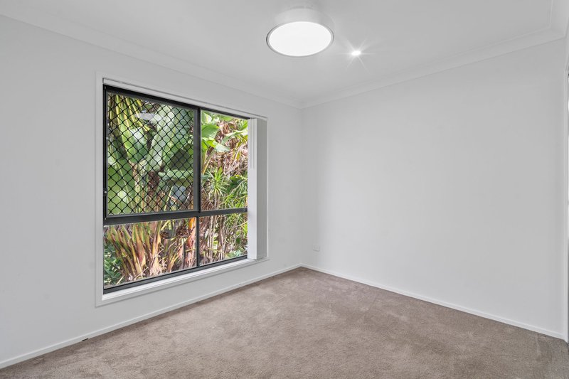 Photo - 5 Rise Circuit, Pacific Pines QLD 4211 - Image 11