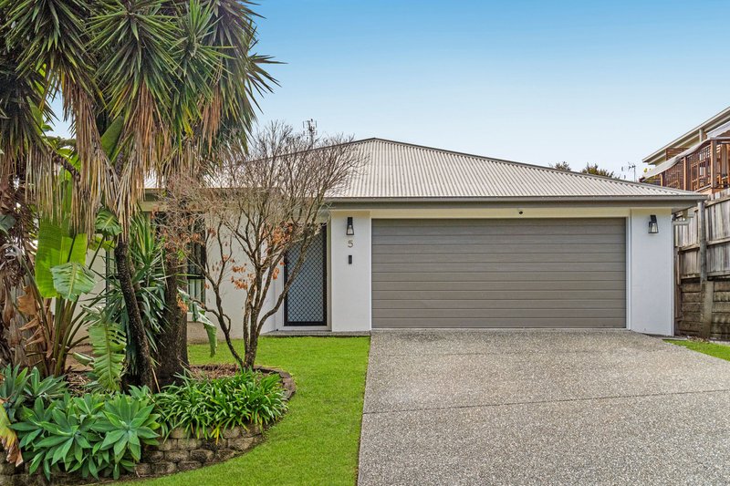 Photo - 5 Rise Circuit, Pacific Pines QLD 4211 - Image 24