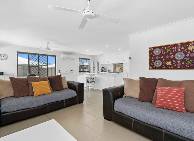 Photo - 5 Riverstone Place, Bli Bli QLD 4560 - Image 3