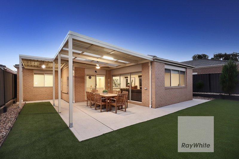 Photo - 5 Rivette Street, Craigieburn VIC 3064 - Image 16