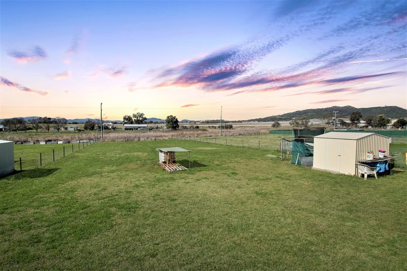 Photo - 5 Robey Avenue, Quirindi NSW 2343 - Image 2